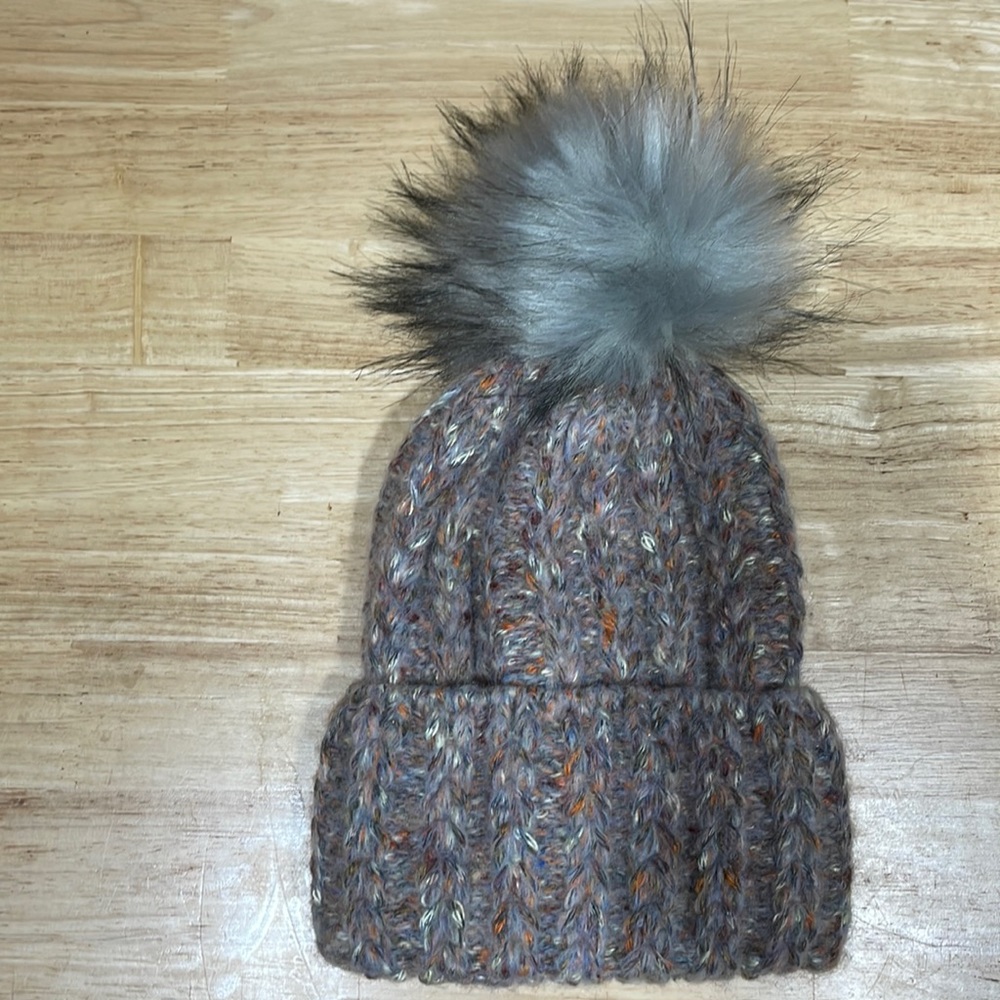 NWOT - Denver Hayes Accessories | Grey Winter Knit Hat With Faux Pom Pom